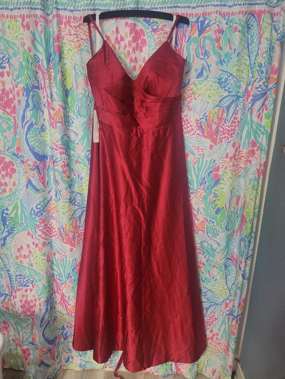 Sleeveless V-Neck Red Satin Evening Dress